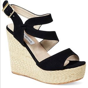 🖤 Steve Madden Jenny Wedges 🖤